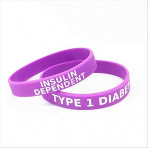 สายรัดข้อมือกีฬา PVC ซิลิโคนและยางหลากสีสัน ปรับแต่งได้ตามต้องการ - Product Image 6