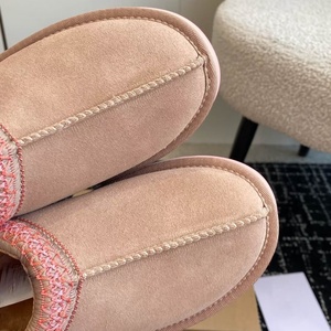 Nouvelle Arrivée 2026 – Vente en Gros : Bottes d'Hiver en Cuir Antidérapantes pour Fille, Chaudes, Moelleuses et Confortables, Personnalisables - Product Image 2