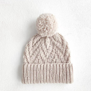 Tenue de Naissance en Coton Biologique Tricoté Épais et Oversize à Manches Longues <span class=keywords><strong>avec</strong></span> Broderie Nom et Nœud Assorti et Bonnet - Product Image 4