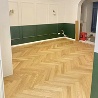 Penjualan pabrik disesuaikan bahan ek Eropa untuk lantai kayu Herringbone lantai parket tulang ikan
