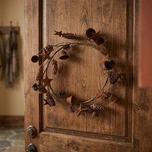 Corona navideña rústica con piñas, estrellas y campanas, flores decorativas de madera natural hechas a mano, sin iluminación, de una sola pieza - Product Image 5