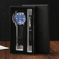 Luxe cadeauset met gepersonaliseerd logo voor hem, 6-delig: horloge, riem, portemonnee, zonnebril, sleutelhanger, doos. Vaderdag, Valentijnsdag.