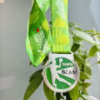 Petite quantité personnalisée de haute qualité en alliage de zinc match de boxe médaille en métal 3D sport médaille de course commémorative clés