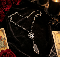 Collier Pendentif Gothique Vampire Lune Noire pour Femme, Bijou Tendance Style Sombre, Accessoire de Mode
