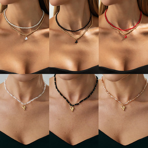 Colar Feminino de Liga Metálica Simples e Elegante com Contas CCB e Broches Estilo Ins com Efeito de Gotejamento de Óleo - Product Image 2