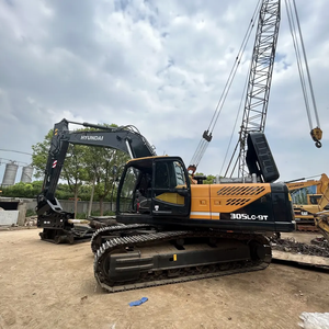Excavadora de cadenas usada Hyundai 305LC-9T de origen coreano, 30.5 toneladas, motor Cummins, excelente estado, caja de cambios y bomba con certificación EPA/CE - Product Image 2