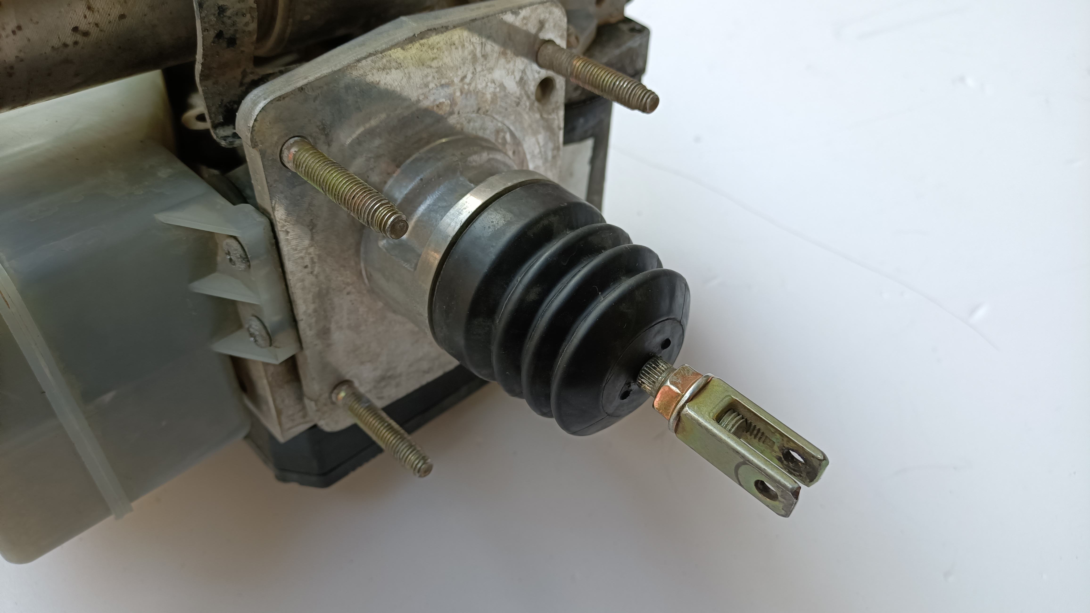 トヨタ ランドクルーザー J100 (2001-2007) 用 ブレーキブースター