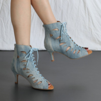 Bottes de danse jazz professionnelles pour femmes en jean bleu, à bout ouvert, découpées, talons aiguilles, fermeture éclair arrière, semelle extérieure en cuir véritable, style latin