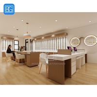 Aménagement intérieur de magasin sur mesure en matériaux recyclés, solution d'aménagement de magasin, présentoir rotatif pour lunettes