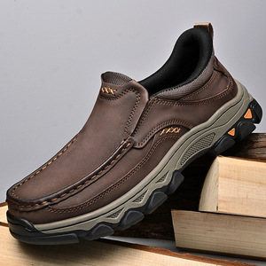 Mocassins rétro en cuir PU pour hommes, chaussures décontractées à enfiler, semelle en caoutchouc, doublure en peluche, motif uni, broderie du logo - Product Image 1