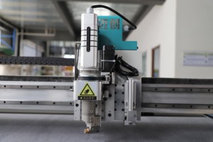 <strong>High</strong> <strong>Speed</strong> CNC Automatic Cloth <strong>Fabric</strong> Textile Garment Footwear Digital Oscillating Knife <strong>Cutting</strong> <strong>Machine</strong> - Product Image 3