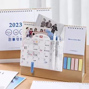 2023 stampa personalizzata cinese nuovo design produttore all'ingrosso calendario da tavolo in carta