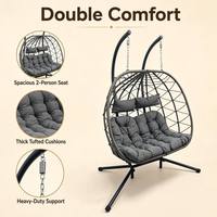Fauteuil suspendu double en rotin tressé pour l'extérieur avec support en acier et coussins pour jardin, patio, balcon