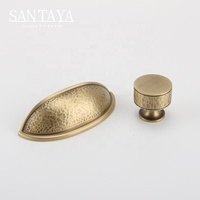 Poignées de meubles Santaya en laiton brossé antique, poignées de tiroir pour armoire de cuisine, boutons de tiroir pour chambre à coucher, poignée de meuble martelée à la main