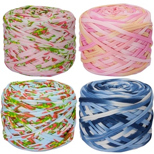 เส้นด้ายโพลีเอสเตอร์ 150d สำหรับเสื้อยืดขายส่ง และเส้นด้ายแดครอนถักมือเนื้อนุ่ม ย้อมสีแบบ FDY สำหรับงานถัก - Product Image 3
