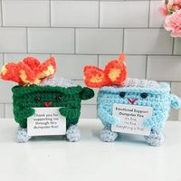 Adorable benne à incendie Crochet soutien émotionnel benne à ordures fait à la main positive pomme de terre émotionnelle benne à ordures feu tricot jouet décor de bureau