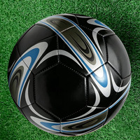 Ballon de football noir standard en PVC de 2,7 mm, cousu à la machine, pour adultes, idéal pour l'entraînement et les loisirs en groupe en extérieur – Vente en gros fabricant
