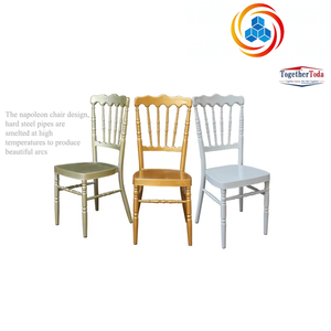 Mehrfarbiger Metall-Chiavari-Hotelstuhl Stapelbare Bankettsitzgelegenheiten mit Klassischem Leiter-Rücken-Design für Hotels, Hochzeiten und Bankette - Product Image 4