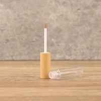 La dernière conception de tube de cils en bambou naturel et en bois de 8ml, emballage de tube d'eyeliner de marque privée sur mesure