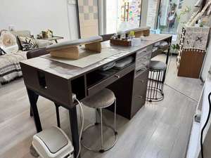 Nail Art Table Nail Salon Dedicado con <span class=keywords><strong>mesa</strong></span> <span class=keywords><strong>de</strong></span> aspiradora Individual Doble <span class=keywords><strong>Manicurista</strong></span> Banco <span class=keywords><strong>DE</strong></span> TRABAJO Juego <span class=keywords><strong>de</strong></span> <span class=keywords><strong>mesa</strong></span> y silla - Product Image 4