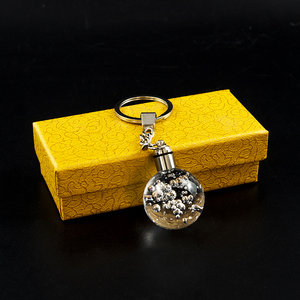 Cheap Wholesale <strong>Snow</strong> <strong>Ball</strong> Keyrings 3d Laserd Crystal <strong>Ball</strong> Keychain with Led Light for Valentine's Day Present - Product Image 2