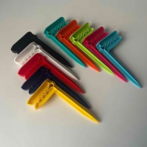 Clips para Toallas de Playa - Tamaño Jumbo para Segurar sus Toallas, Perfectos para Playa, Piscina, Crucero, Camping y Actividades al Aire Libre - Product Image 2