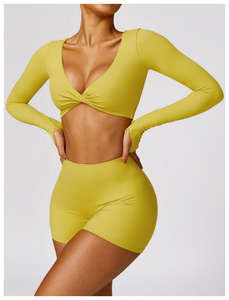 Heiße neue benutzer definierte Logo Langarm Yoga Wear Quick Dry Skinny Gym Anzug Twist Gym Fitness Top & Biker Shorts Sport Wear Set Frau - Product Image 2