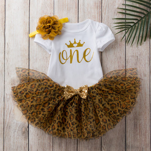 Abito per il primo compleanno della bambina, nero e oro, tutina senza maniche con stampa leopardata + fascia per capelli con fiori - Product Image 2