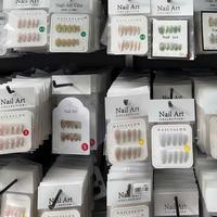 Uñas Postizas Hechas a Mano con Diseño Aleatorio, 10 Piezas/Juego, Uñas Postizas de Moda Populares para Boutique