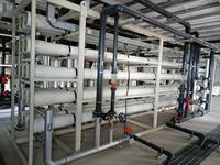Pompe de station de traitement d'eau industrielle RO, moteur, réservoir sous pression, engrenage, filtration haute efficacité 60T/H, fonctionnement entièrement automatique