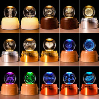 Veilleuse LED rotative 3D avec motif sculpté à l'intérieur, ornement lumineux à lueur chaude, cadeau décoratif
