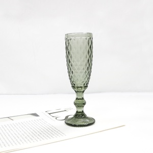 <span class=keywords><strong>Copa</strong></span> de vino en relieve Vintage de colores personalizados, <span class=keywords><strong>copa</strong></span> de vino gris y agua, <span class=keywords><strong>copa</strong></span> de cristal, <span class=keywords><strong>copa</strong></span> de vino de Color Copas De Cristal - Product Image 1