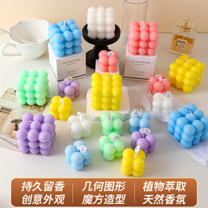 Bougie artisanale en cire de soja mélangée, cube carré de 6 cm, parfumée, pour la décoration de la maison et les anniversaires - Product Image 3