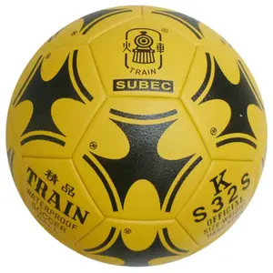 Eğitim özelleştirmek tren marka butil mesane PU lamine futbol futbol topu boyutu 5