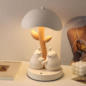 Creativo lindo abrazando pera lámpara de mesa dormitorio lámpara de noche moderna <span class=keywords><strong>minimalista</strong></span> Luz de lujo Senior Sentido de regalo de cumpleaños niñas - Product Image 2