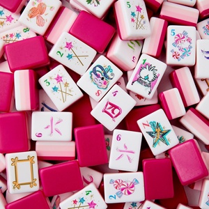 Nouvel ensemble de mahjong de voyage personnalisé Glitterville, 160 tuiles gravées, en acrylique rose de luxe à 4 couches, portable, style américain, minimum 1 ensemble - Product Image 2