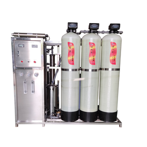 Équipement de purification d'eau par osmose inverse 1000 l/h avec filtre à charbon, sable et résine adoucissante FRP 1000 l/h - Product Image 4