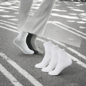 Breathable Cotton Crew <b>Socks</b> Ribbed Style Custom Logo for Basketball Pilates <b>Running</b> Training - Product Image 3