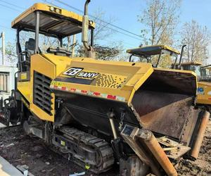 Pavimentadora de asfalto Sany SRP45C-8 2021 usada en excelentes condiciones con regla telescópica - Product Image 2