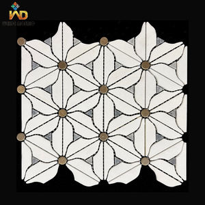 فسيفساء رخامية فاخرة حديثة للجدران الداخلية بتصميم عباد الشمس مع تكسية جدارية بنمط الباركيه المعدني - Product Image 1