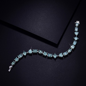 1 Carat Màu Xanh Lá Cây Moissanite Vòng Đeo Tay 925 Sterling Bạc Đá Quý Bangle Với Khác Nhau Đặc Biệt Hình Lấp Lánh Thiết Kế - Product Image 3