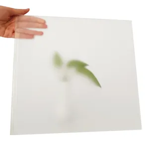 A placa fosco inquebrável transparente flexível do material acrílico do corte do laser Perspex cobre o acrílico