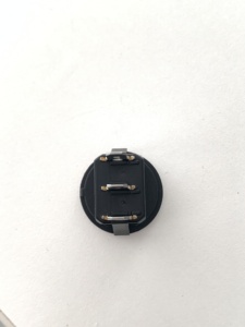 מתג נדנדה עגול 10A 250VAC עם חור הרכבה 22.8, בעל תקן TUV, התנגדות מגע, 3 פינים אנכיים, 25T105, מארז עמיד בפני להבות - Product Image 6