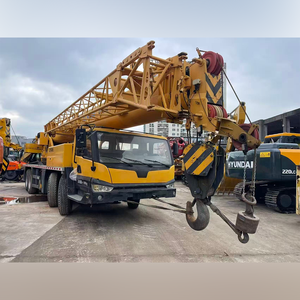 Grúa hidráulica profesional de uso pesado en oferta, modelo QY80K, capacidad de carga nominal de 80 toneladas, 2800 horas de uso, para uso industrial. - Product Image 4