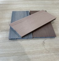 Planche de terrasse en WPC aluminium, planche de terrasse composite co-extrudée, revêtement de sol extérieur imperméable en bois-plastique