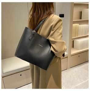 2025 nuovo arrivo borse di moda di marca Golden Chain in pelle <span class=keywords><strong>Pu</strong></span> borse a tracolla da donna alla moda di lusso borse da donna - Product Image 4