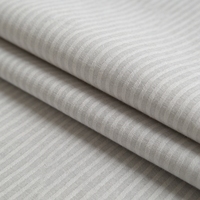 Tissu de chemise en sergé teint en fil, prêt à l'emploi, 97% coton 3% élasthanne, respirant et de poids moyen, à carreaux pour hommes