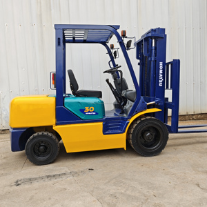 Montacargas Diésel Komatsu FD30 Usado en Venta, Modelo 2023 con Asiento para Operador, Capacidad de 3 Toneladas, Original de Japón, 4x4 AWD para Motor - Product Image 5