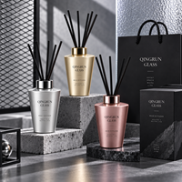 Bouteille diffuseur en verre conique électroplaqué vide en gros avec collier décoratif pour emballage cadeau et décoration de boutique