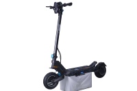 800W Çift Motorlu Katlanabilir Su Geçirmez Alüminyum Alaşımlı İki Tekerlekli Yetişkin Elektrikli Scooter 10 İnç Havalı Lastik 48V Lityum Akıllı